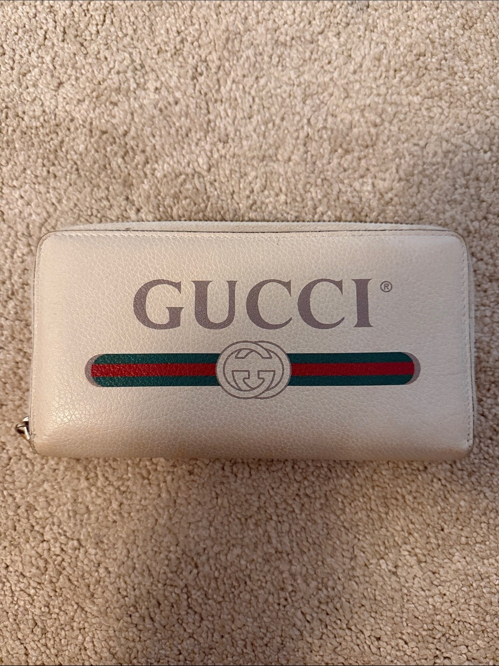 Gucci Cream Leather Zip Wallet with Green-Red Signature Stripe